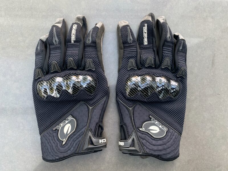 Carbon MX Glove Back