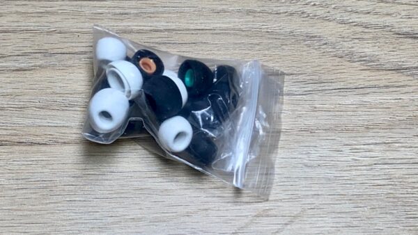 Replaceable Earbuds