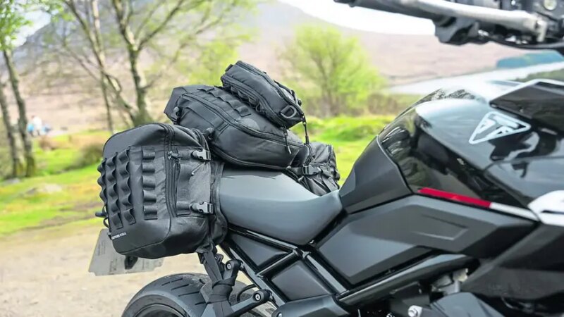 Oxford Nomad Soft Luggage Offers Smart And Solid Solution