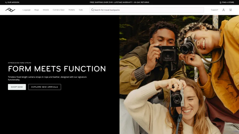 PEAK DESIGN website screenshot