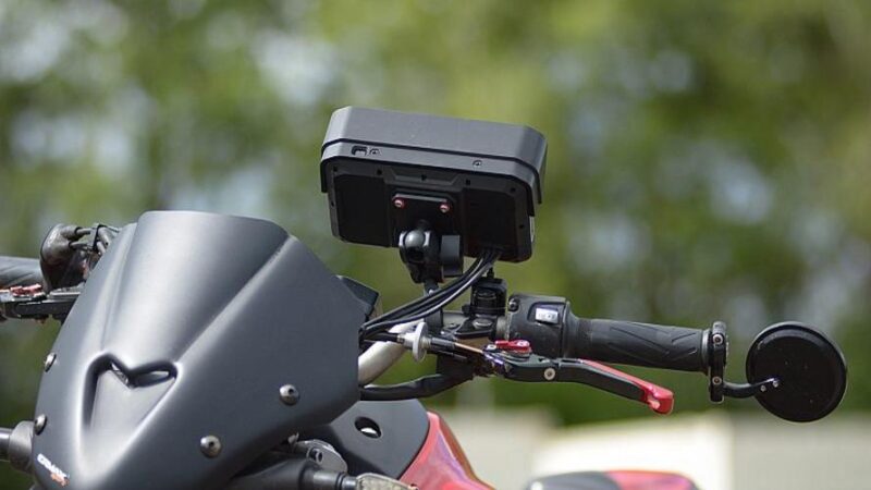 Affordable CarPlay Upgrade For Everyday Motorcycles