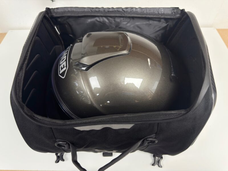 motocentric_helmet_bag_3 Motocentric Waterproof Helmet Bag