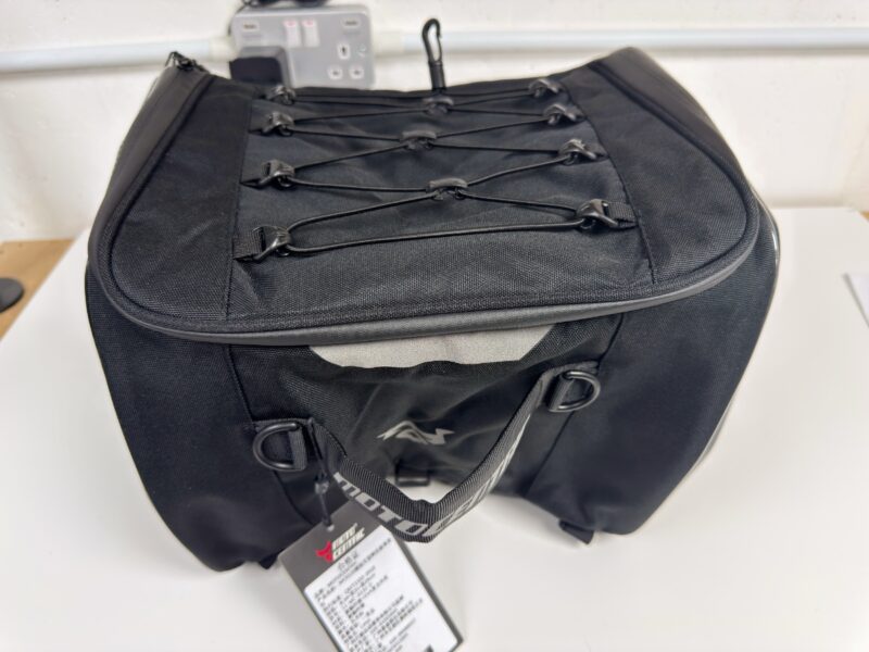 motocentric_helmet_bag_7 Motocentric Waterproof Helmet Bag